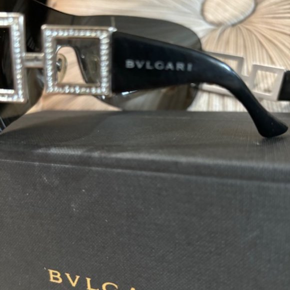 Bulgari Sunglasses w.Rhinestones - Picture 4 of 4